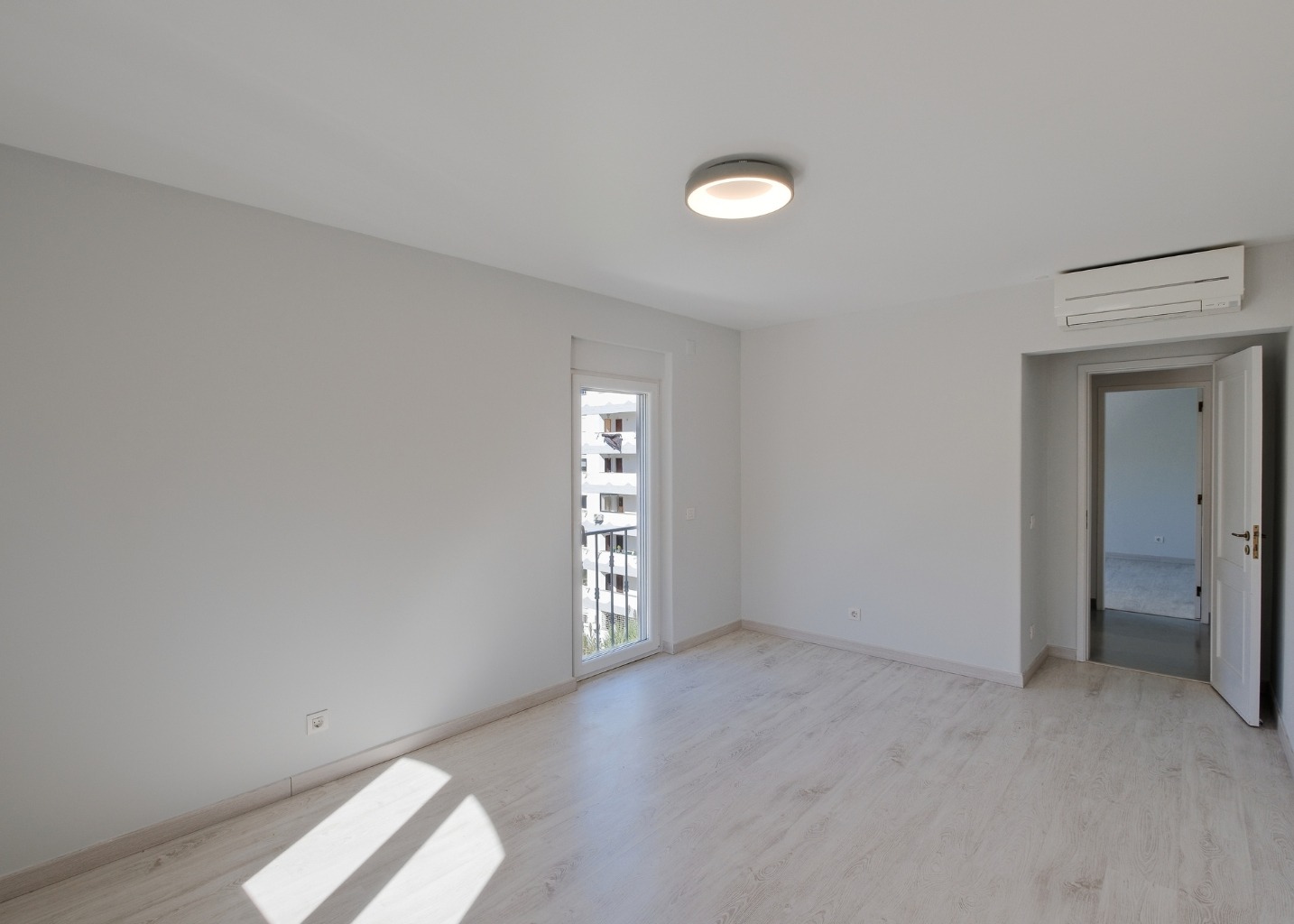 Apartamento T3 Avenida Sab�ia - Monte Estoril, Cascais